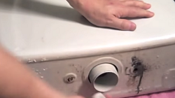 remove flush valve